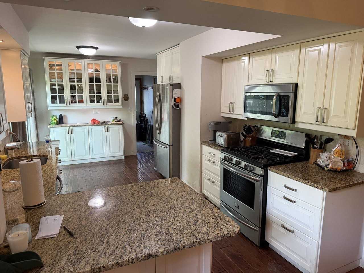 1927 Farmington Ct - Photo 6 of 27