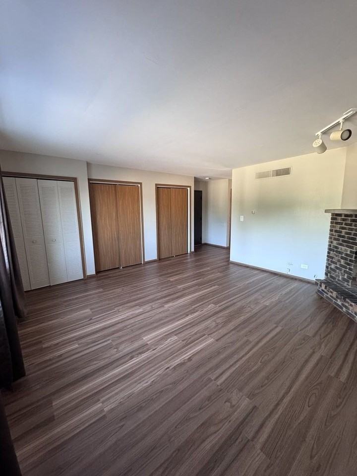 539 N Lake St #539 - Photo 3 of 11