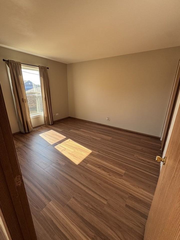 539 N Lake St #539 - Photo 6 of 11