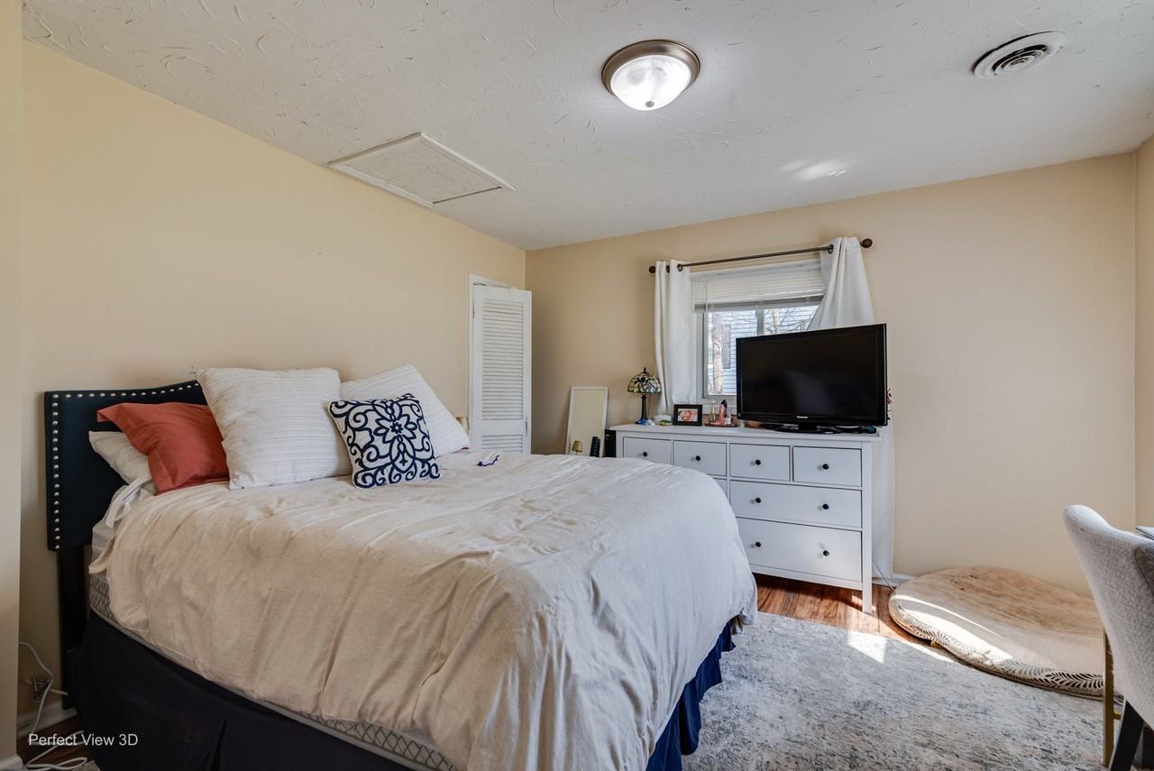 11248 193rd St - Photo 5 of 20