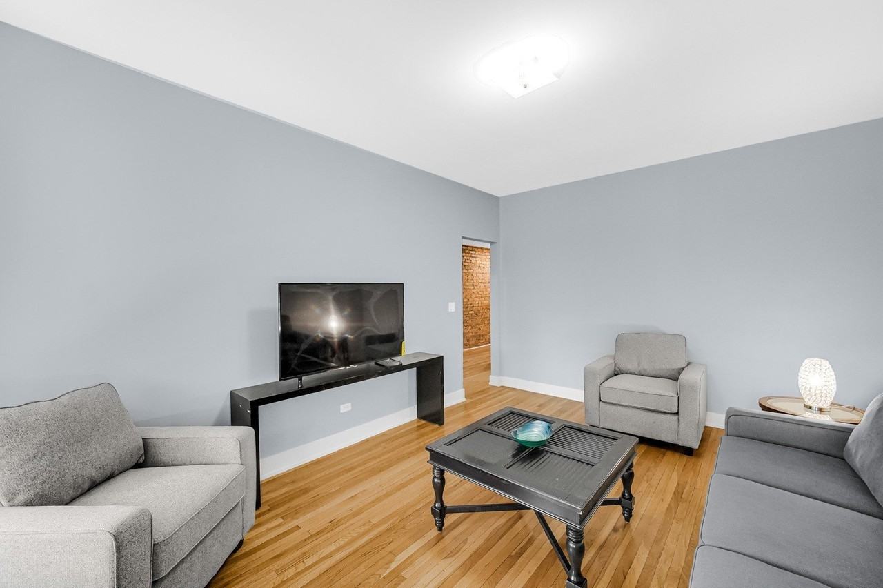 6022 S Eberhart Ave #2N - Photo 2 of 26