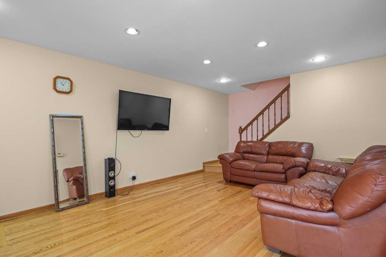 334 Plumwood Ln #334 - Photo 3 of 24