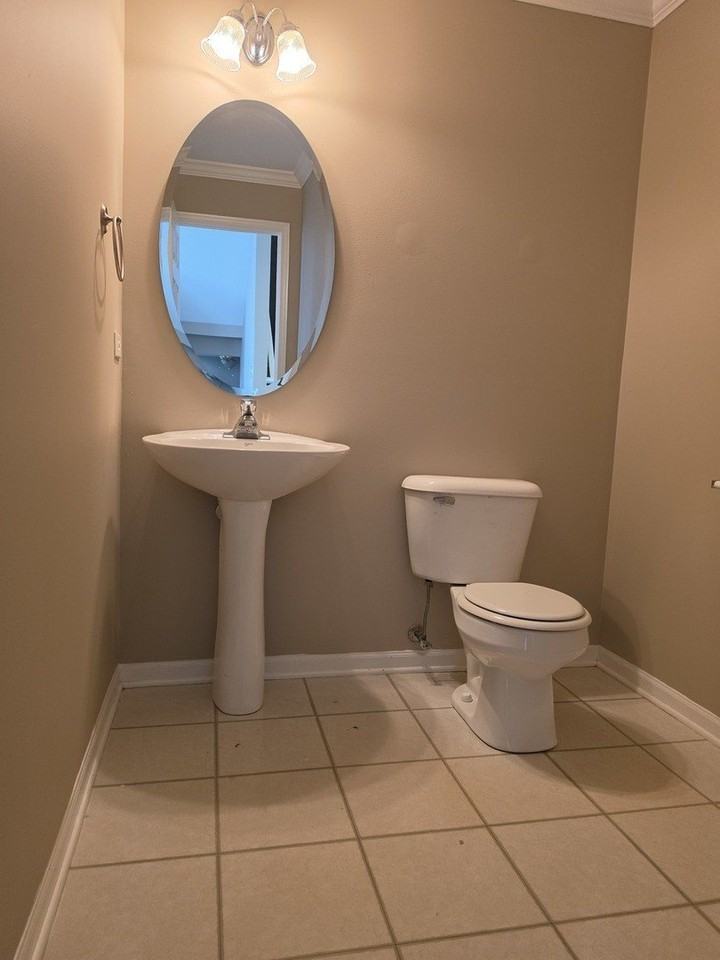 369 Evergreen Cir #369 - Photo 4 of 15