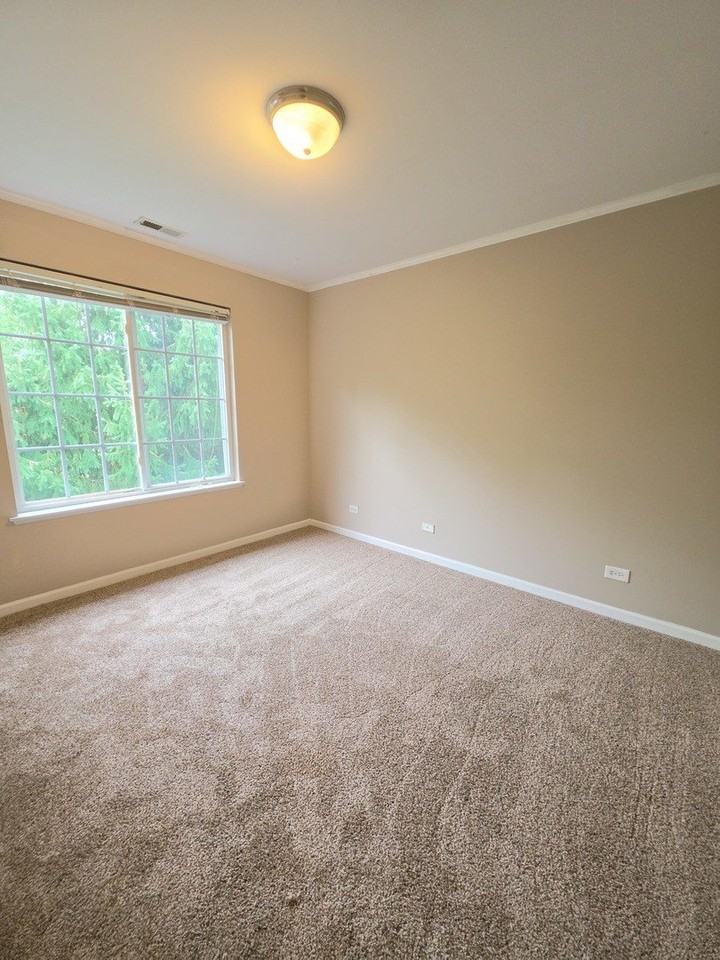 369 Evergreen Cir #369 - Photo 5 of 15
