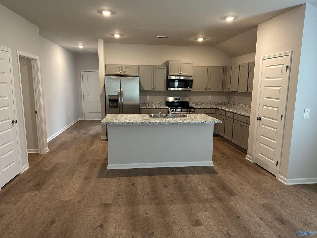 205 Six Pence Court - Photo 6 of 18