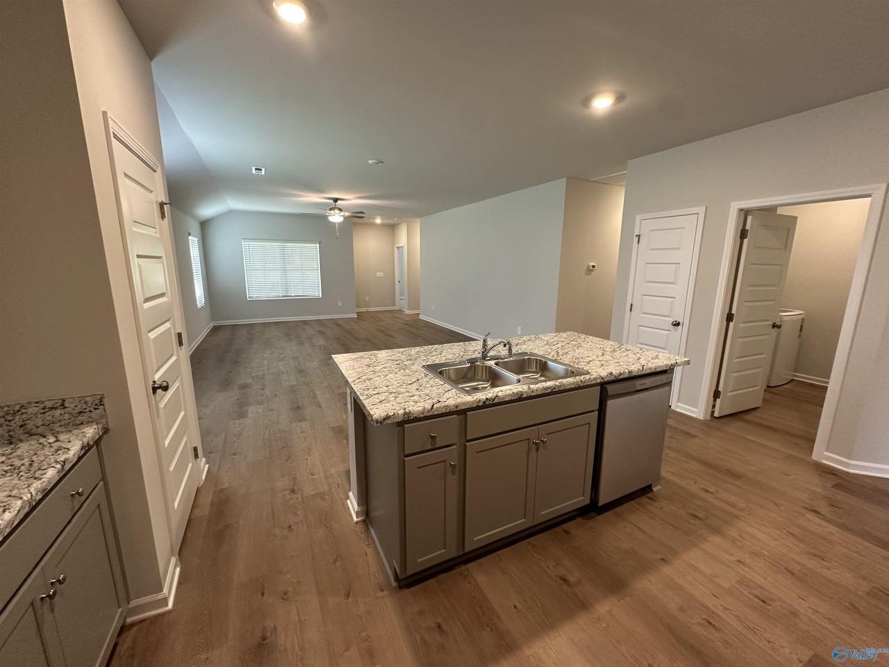 205 Six Pence Court - Photo 7 of 18