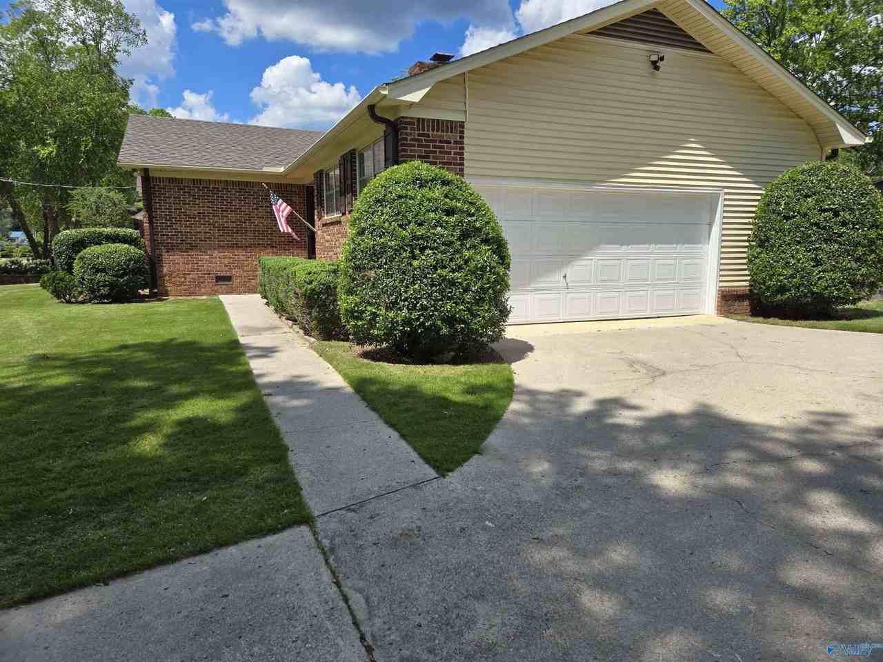 7811 Haven St Se - Photo 3 of 37