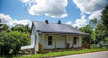 featured image of 841 Stewart St