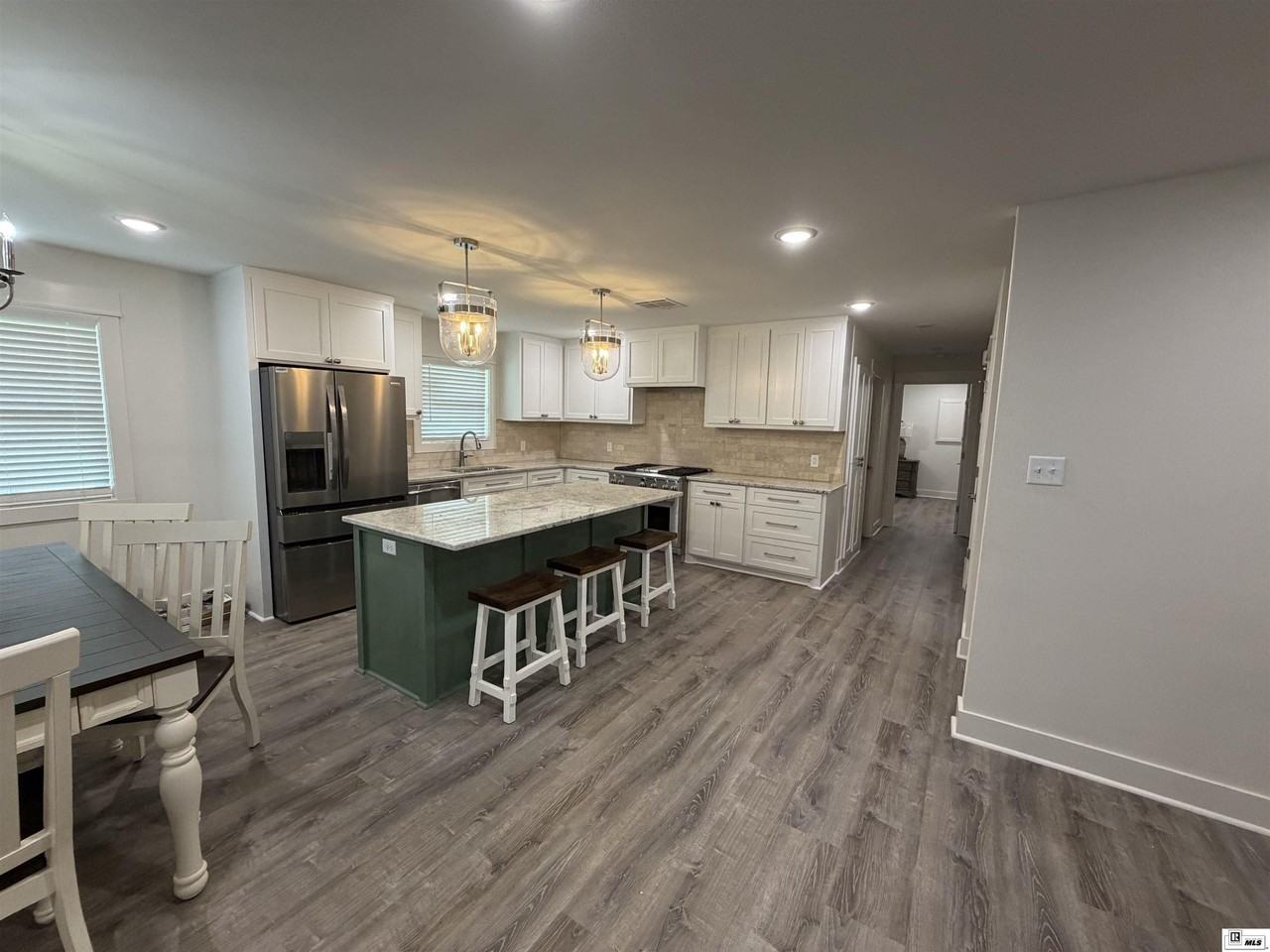 204 Ashley Ave - Photo 3 of 13
