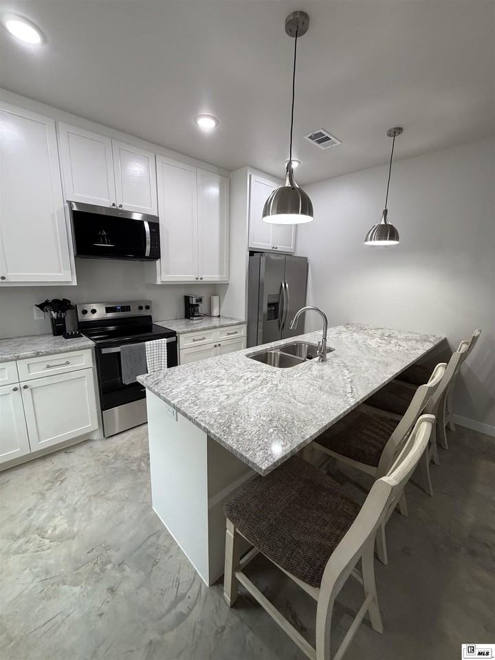 106 Bradley St - Photo 4 of 6