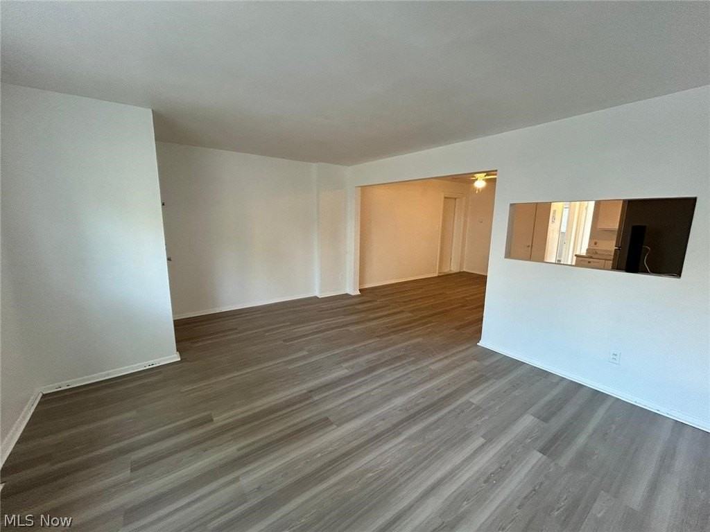 2236 W 103rd St #6 - Photo 5 of 15
