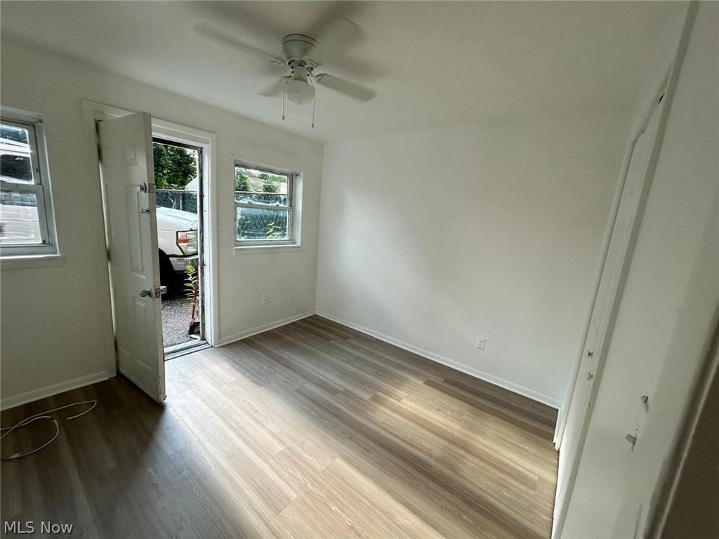 2236 W 103rd St #6 - Photo 6 of 15