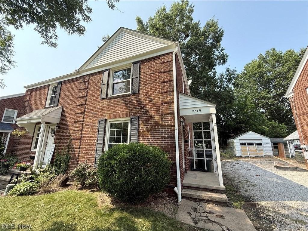 2319 Broad Blvd - Photo 6 of 39