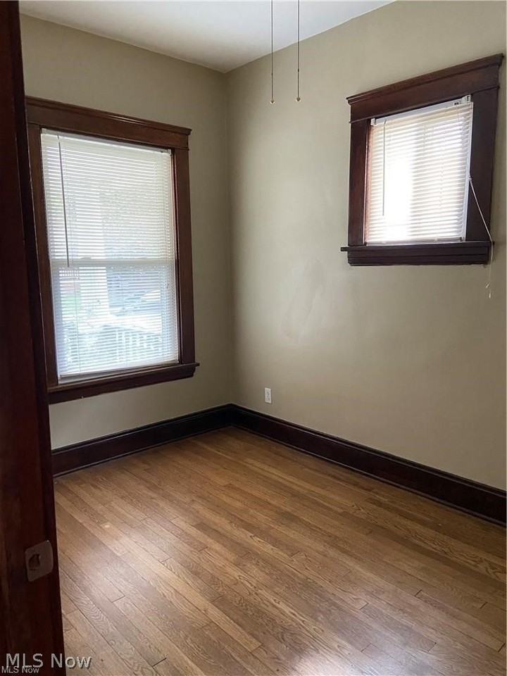 2628 E 124th St #1 - Photo 4 of 11