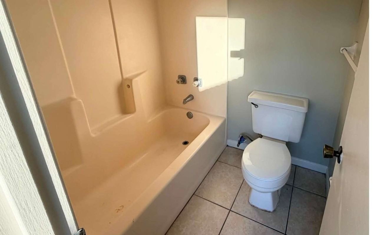 3858 Nw Huntsboro St Apt 102 - Photo 6 of 6