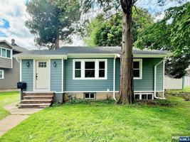 featured image of 82 Herring St