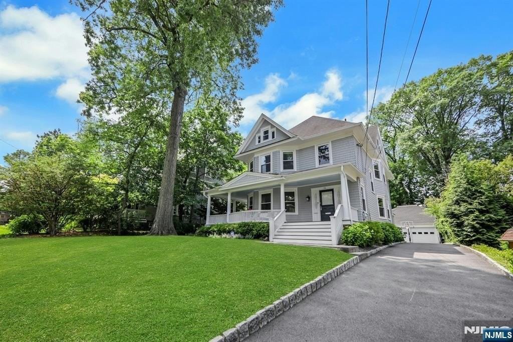 78 Franklin St - Photo 2 of 42