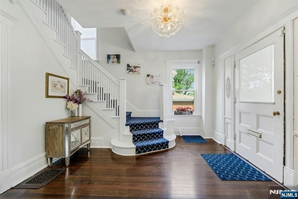 78 Franklin St - Photo 7 of 42