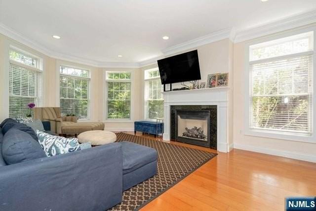 25 E Linden Ave - Photo 4 of 24