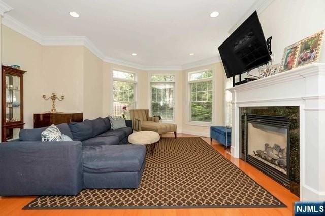 25 E Linden Ave - Photo 5 of 24