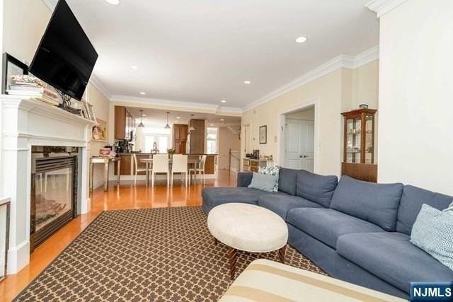 25 E Linden Ave - Photo 7 of 24