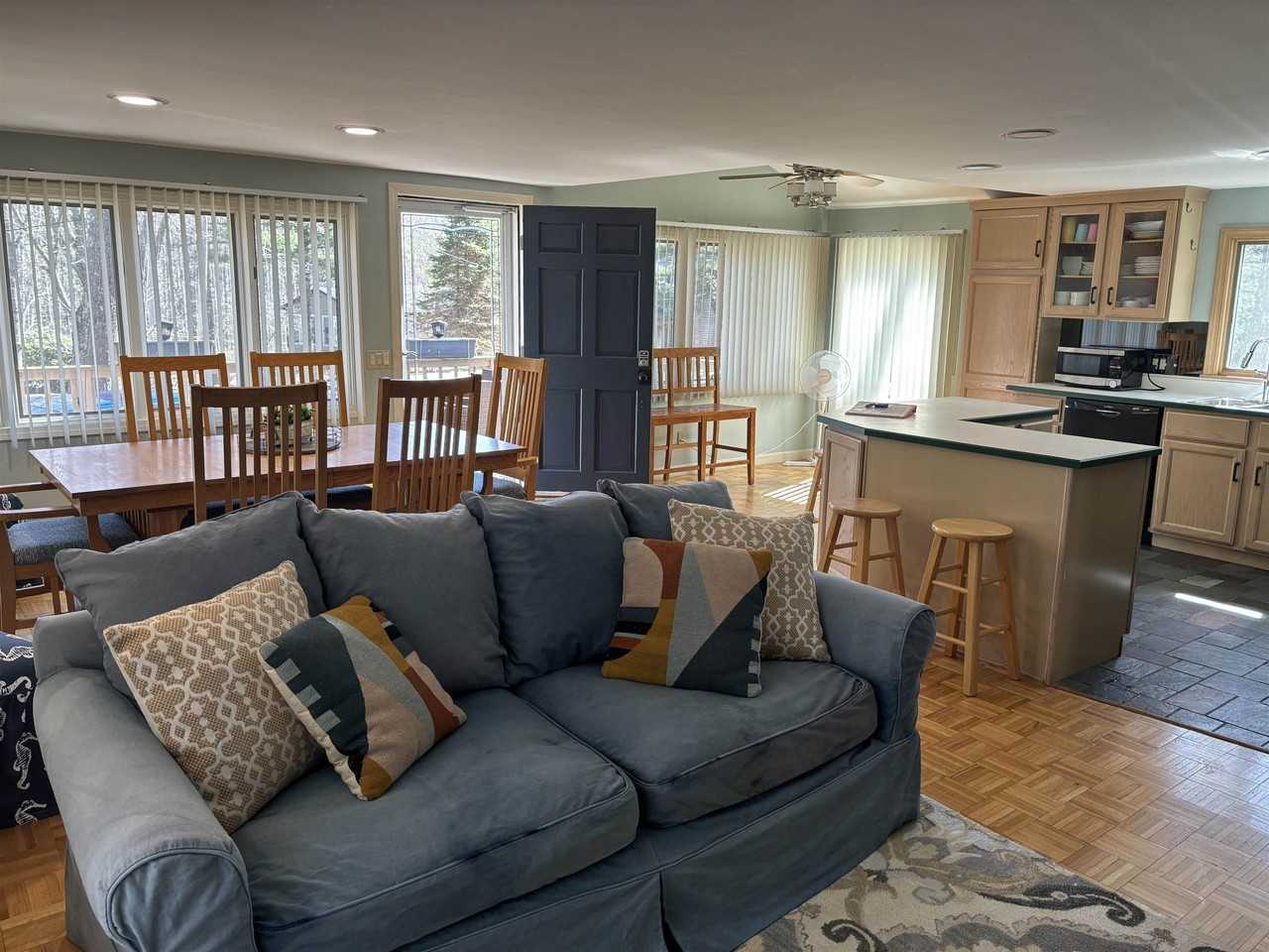 56 Captain Thomas Rd - Photo 6 of 30