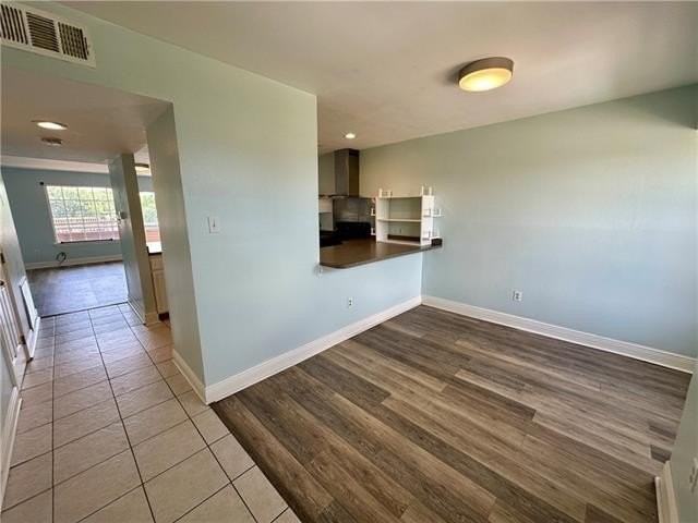 13 Lake Breeze Dr - Photo 3 of 29