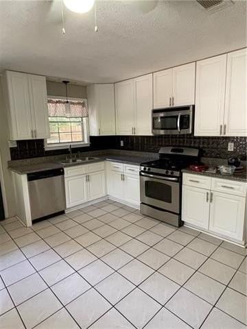 644 Castain Dr - Photo 4 of 12