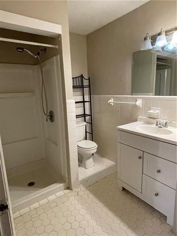 644 Castain Dr - Photo 6 of 12