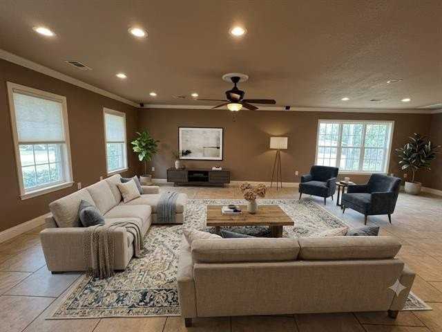 3421 Clearview Pkwy - Photo 3 of 17