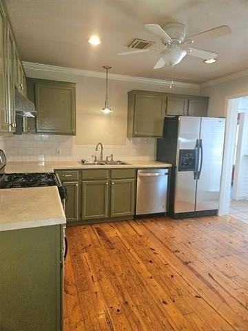 137 E 35th St - Photo 7 of 16
