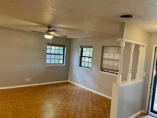 1626 Beverly Hills St - Photo 3 of 16