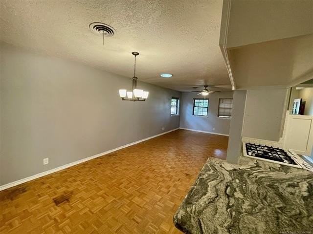1626 Beverly Hills St - Photo 6 of 16