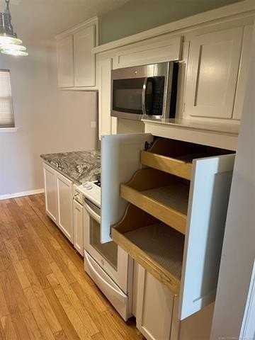 1626 Beverly Hills St - Photo 7 of 16