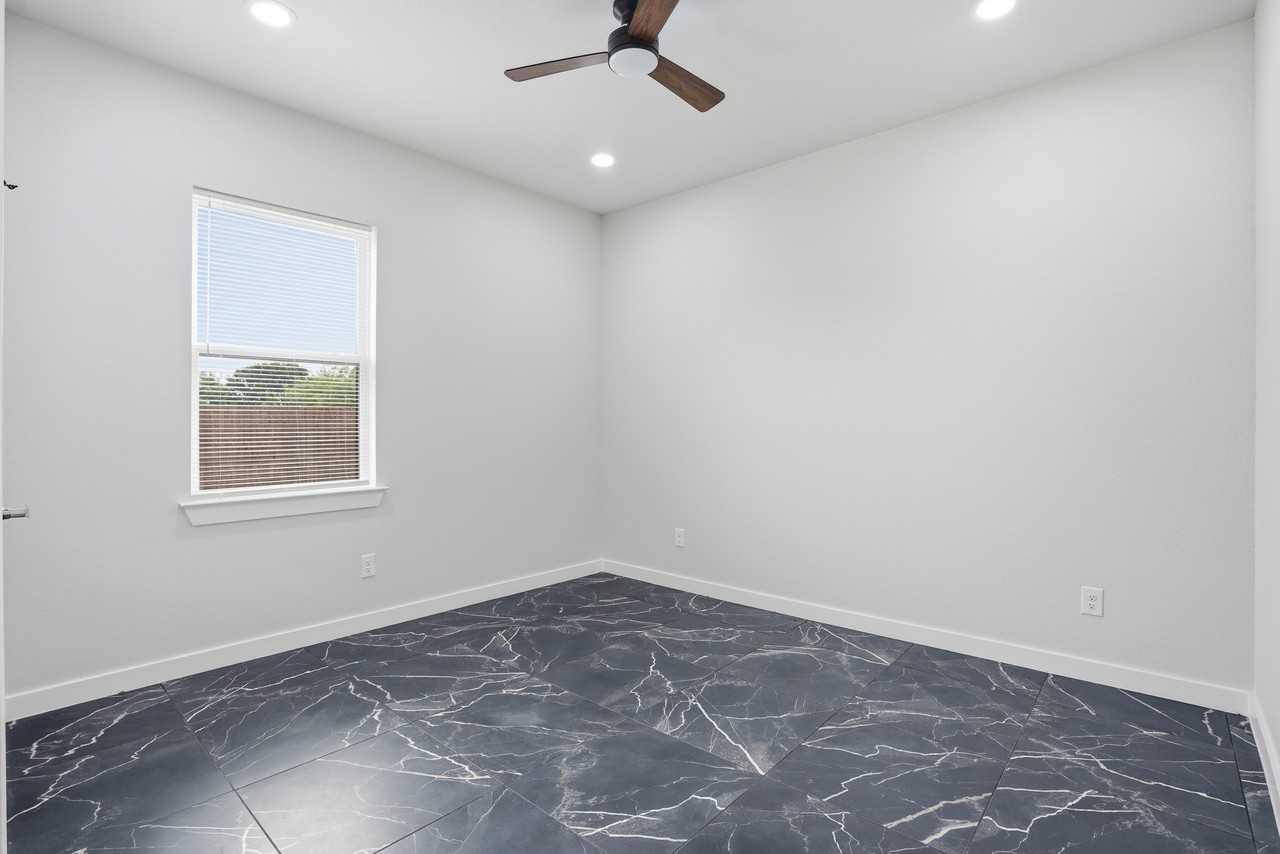 544 Highview Court - Photo 7 of 16