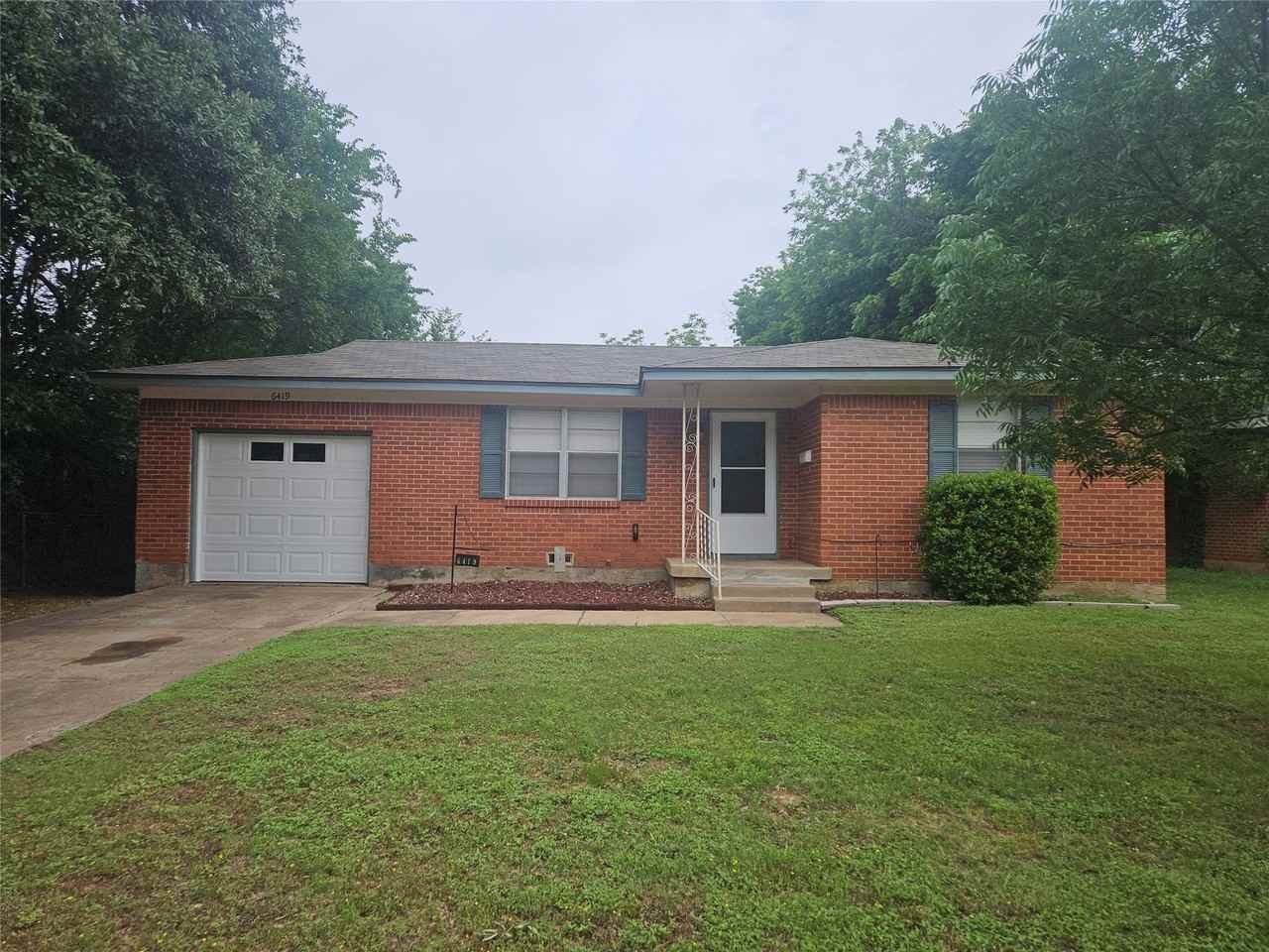 6419 Onyx Dr N