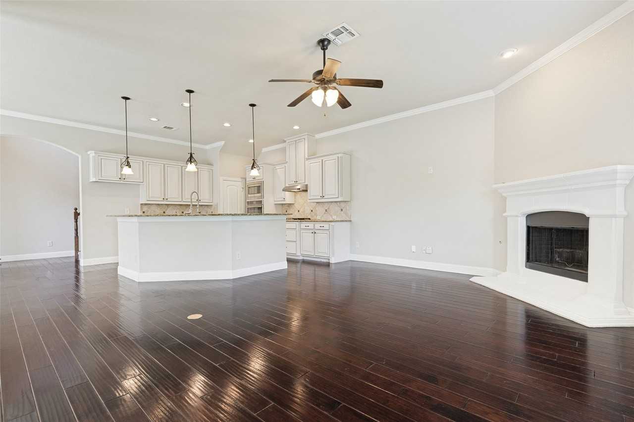 9504 National Pines Dr - Photo 5 of 12