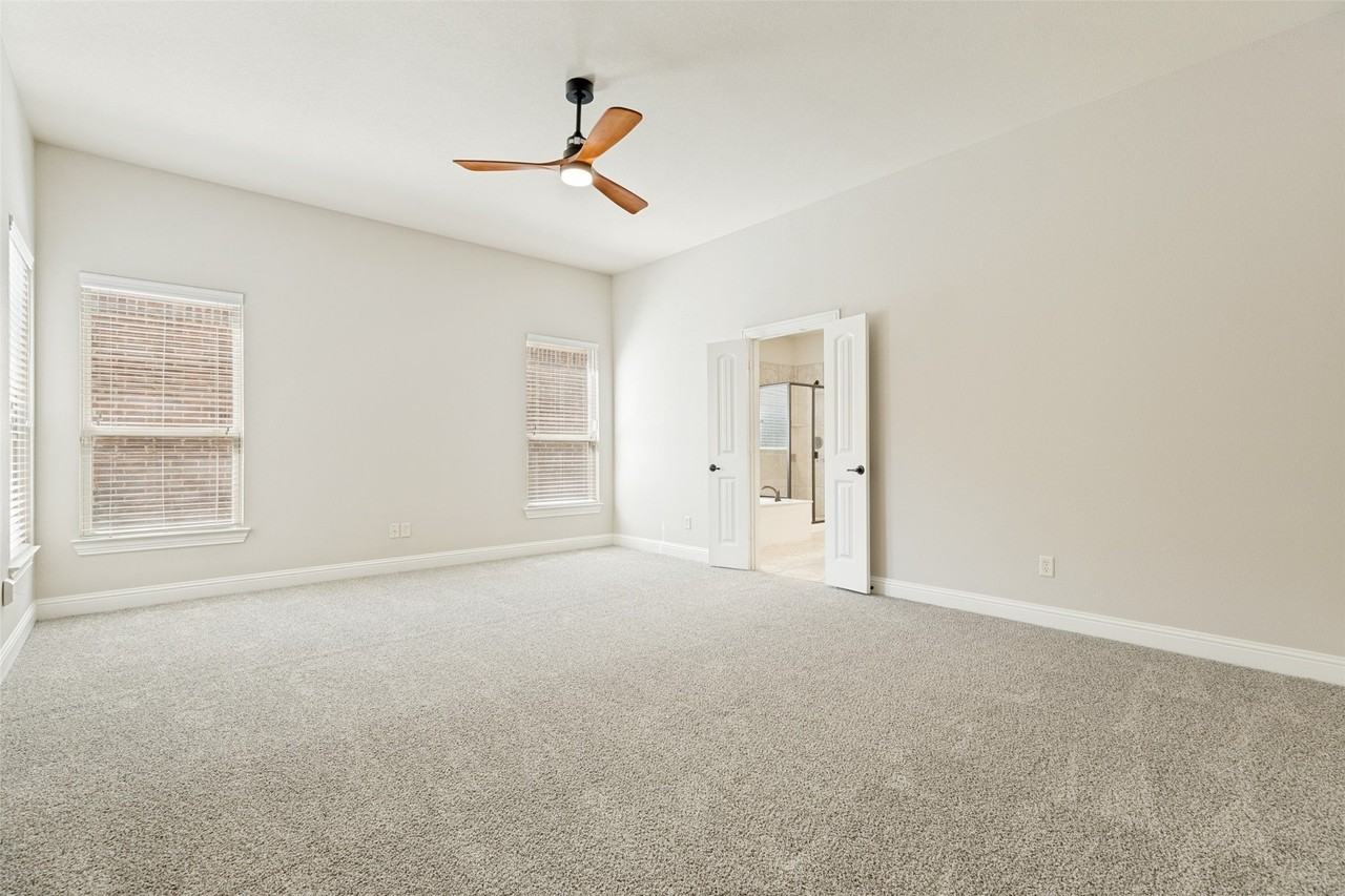9504 National Pines Dr - Photo 7 of 12