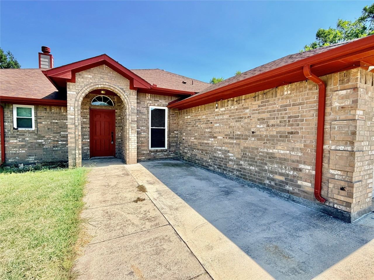 1412 La Mirada - Photo 2 of 20