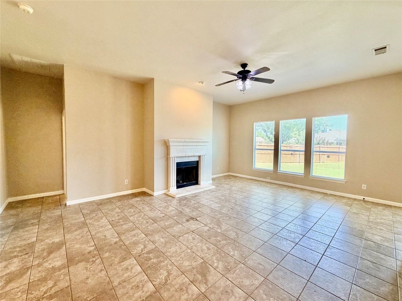 1412 La Mirada - Photo 5 of 20