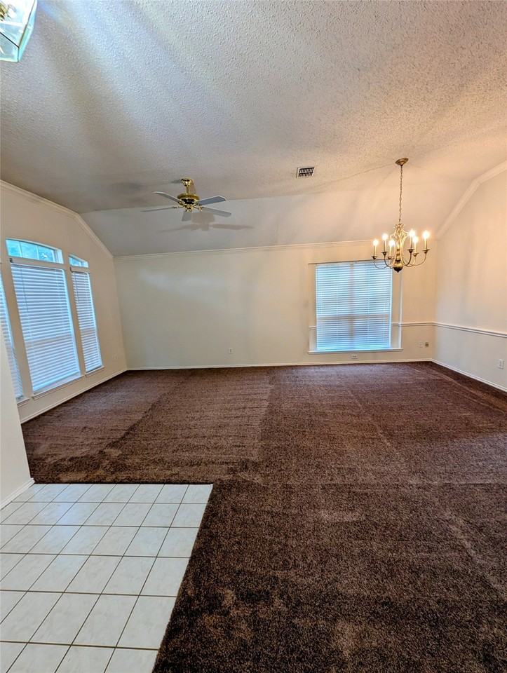 10610 Nashville Dr - Photo 2 of 20