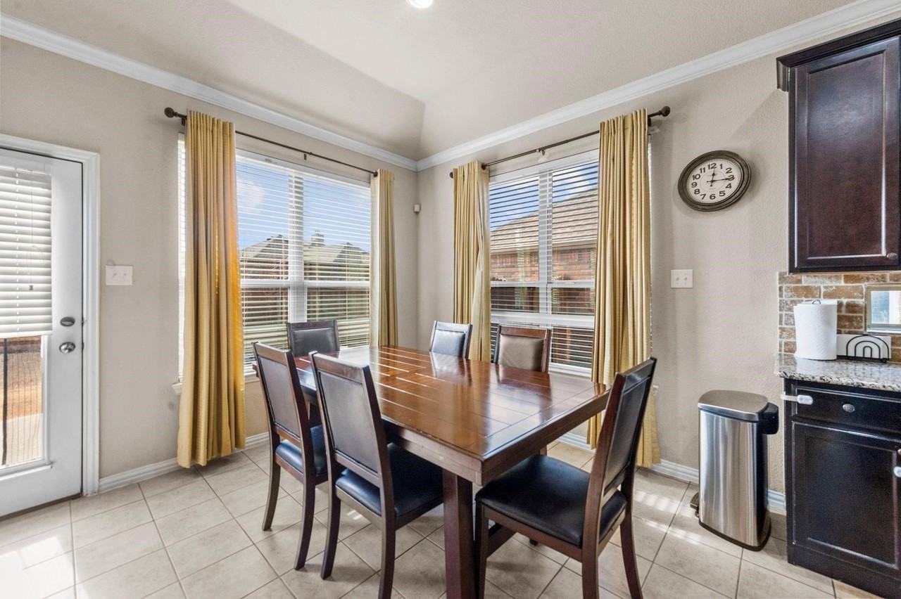 11620 Beach St - Photo 6 of 28