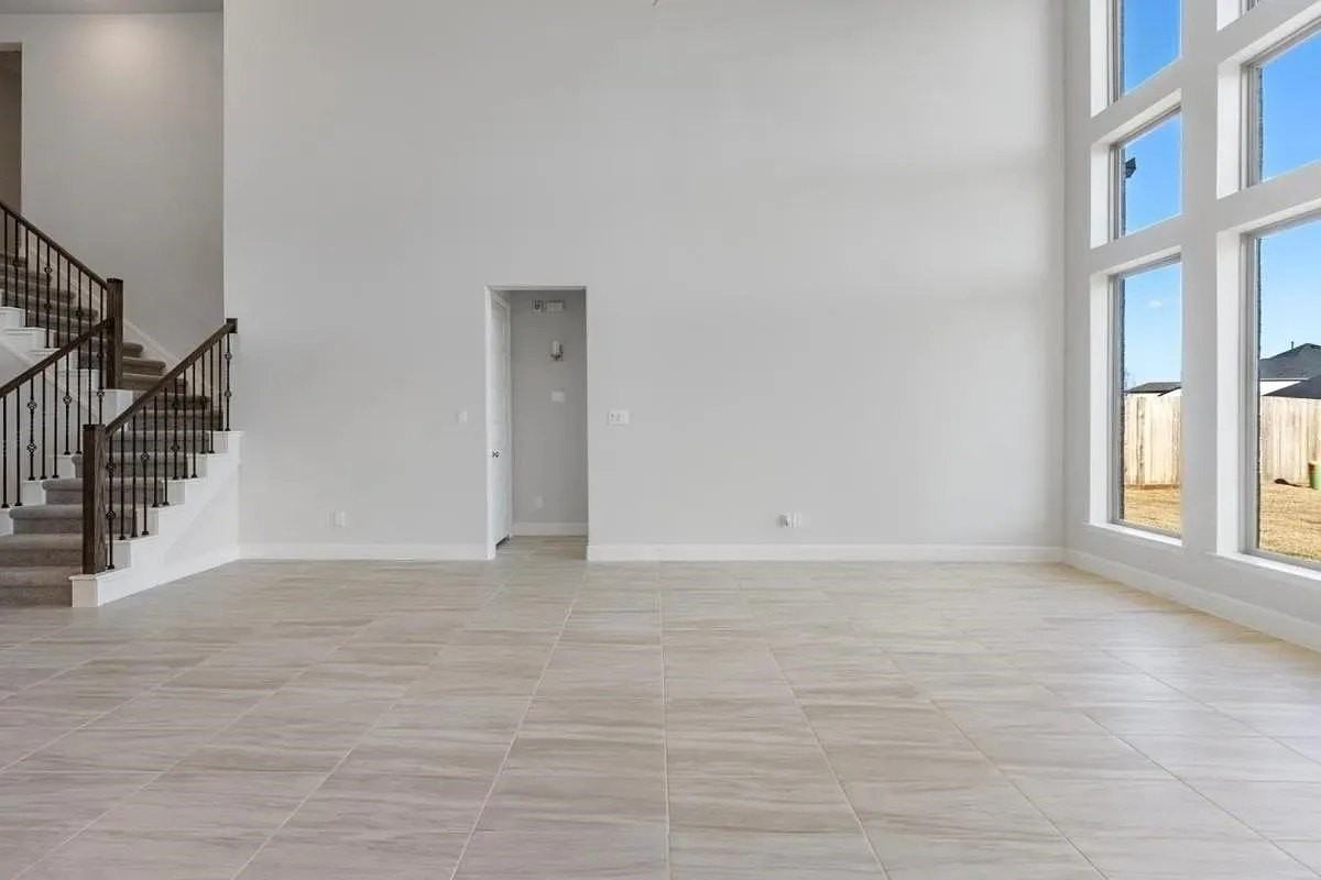 331 Old Silo St - Photo 5 of 16