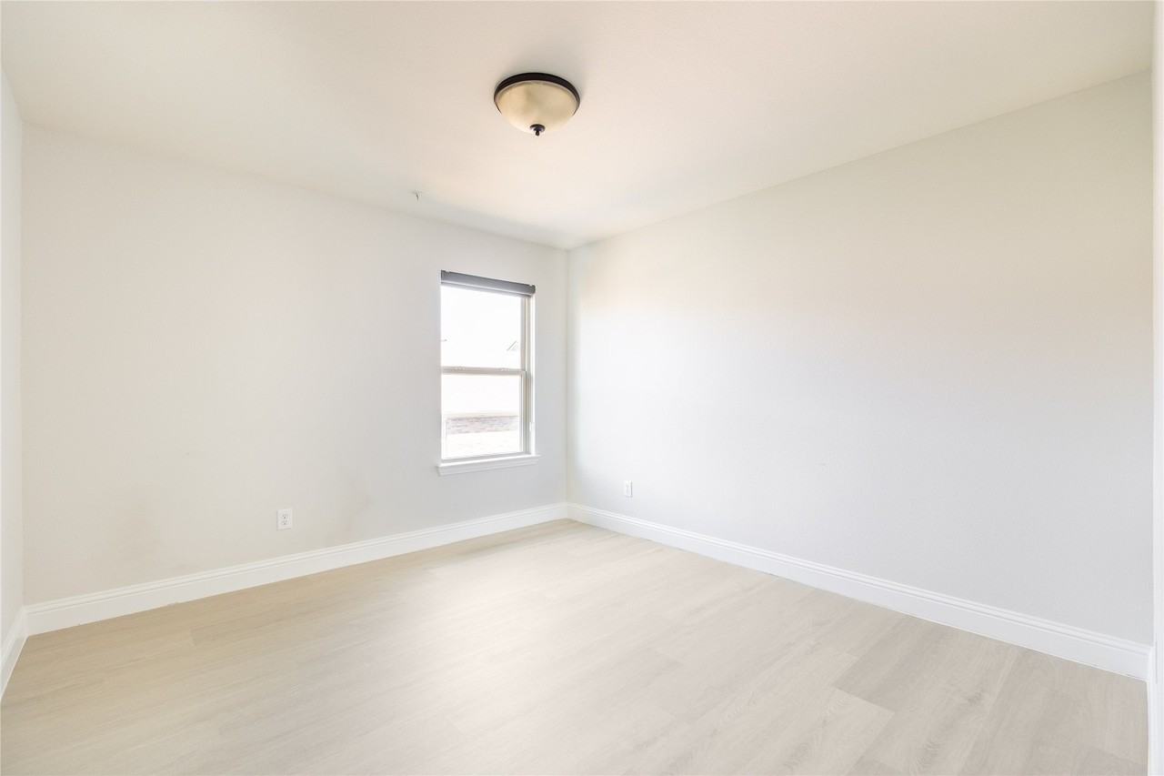2625 Jackson Dr - Photo 2 of 23