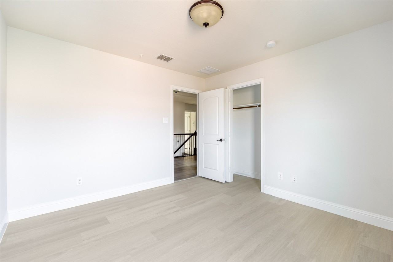 2625 Jackson Dr - Photo 3 of 23