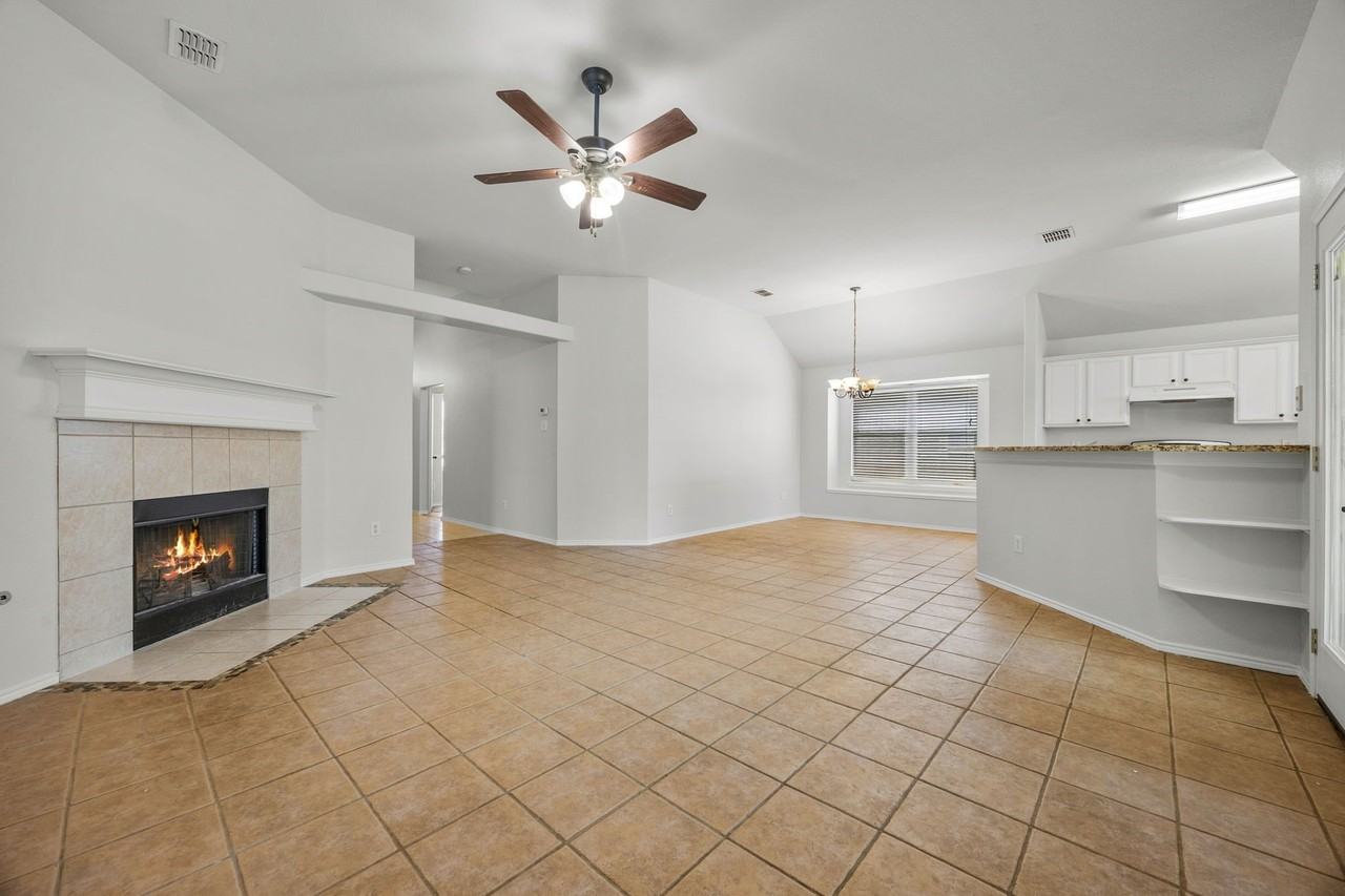 9313 Norfolk Ln - Photo 6 of 24