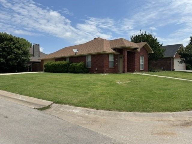 2029 Laney Dr - Photo 2 of 17