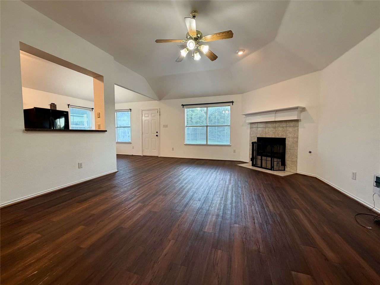 1201 Cumberland Ct - Photo 7 of 22