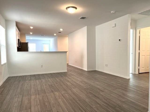 829 Lake Fletcher Rd - Photo 6 of 33