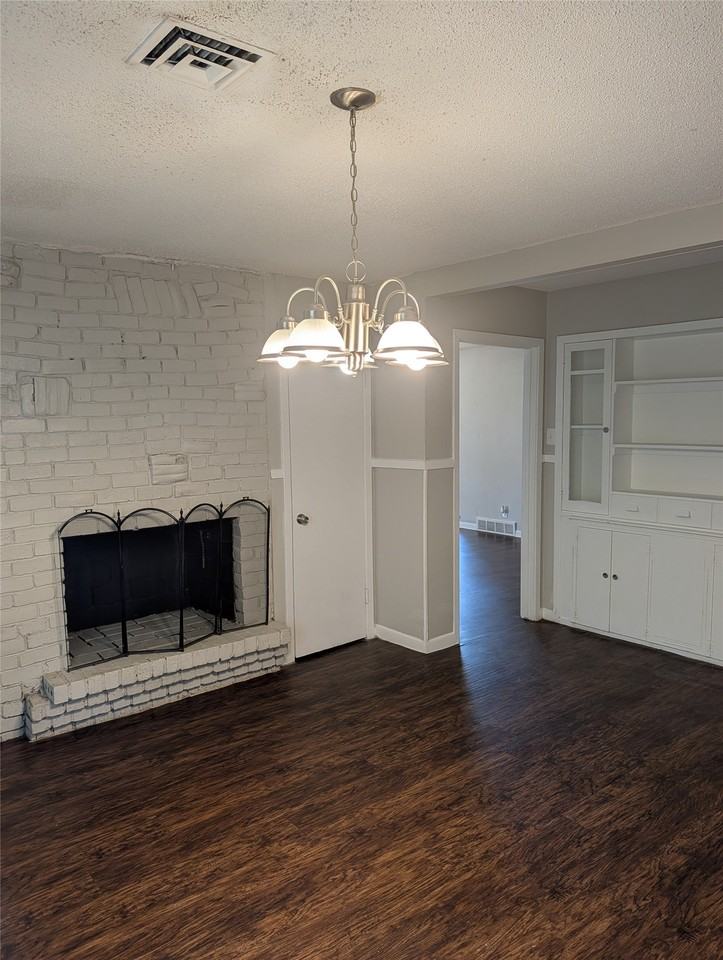 4800 Dunlap Dr - Photo 5 of 20